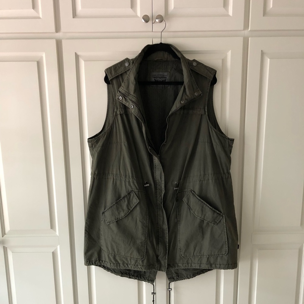 levi’s plus size army green vest 2x